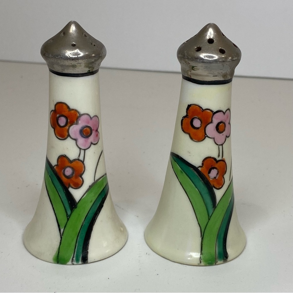 Vintage Floral Porcelain Salt & Pepper Shakers Made In Japan